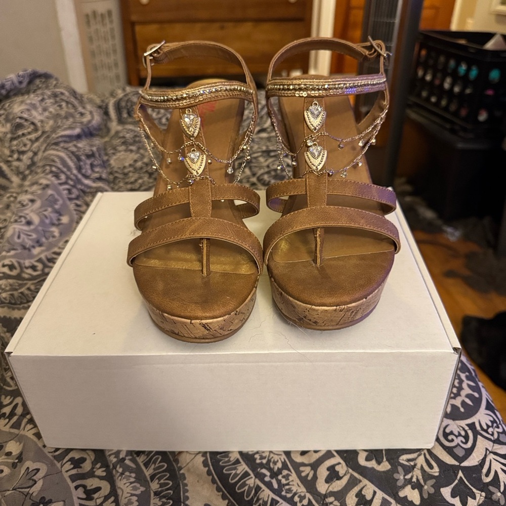 Jellypop Rabell Wedge Sandal
